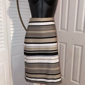 Olivia and Martin Size 6 Striped Skirt